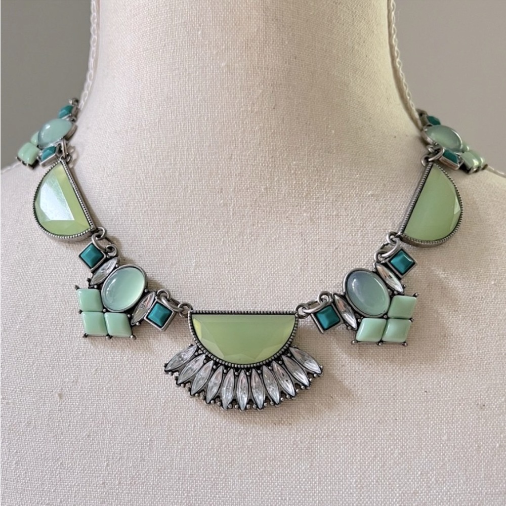 RARE Lia Sophia Glacial Blue and Silver, Crystal Rhinestone Collar Bib Necklace - Picture 3 of 12